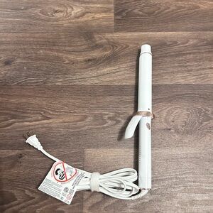 T3 White Curling Iron- SINGLEPASS CURL X - 1.25" / White